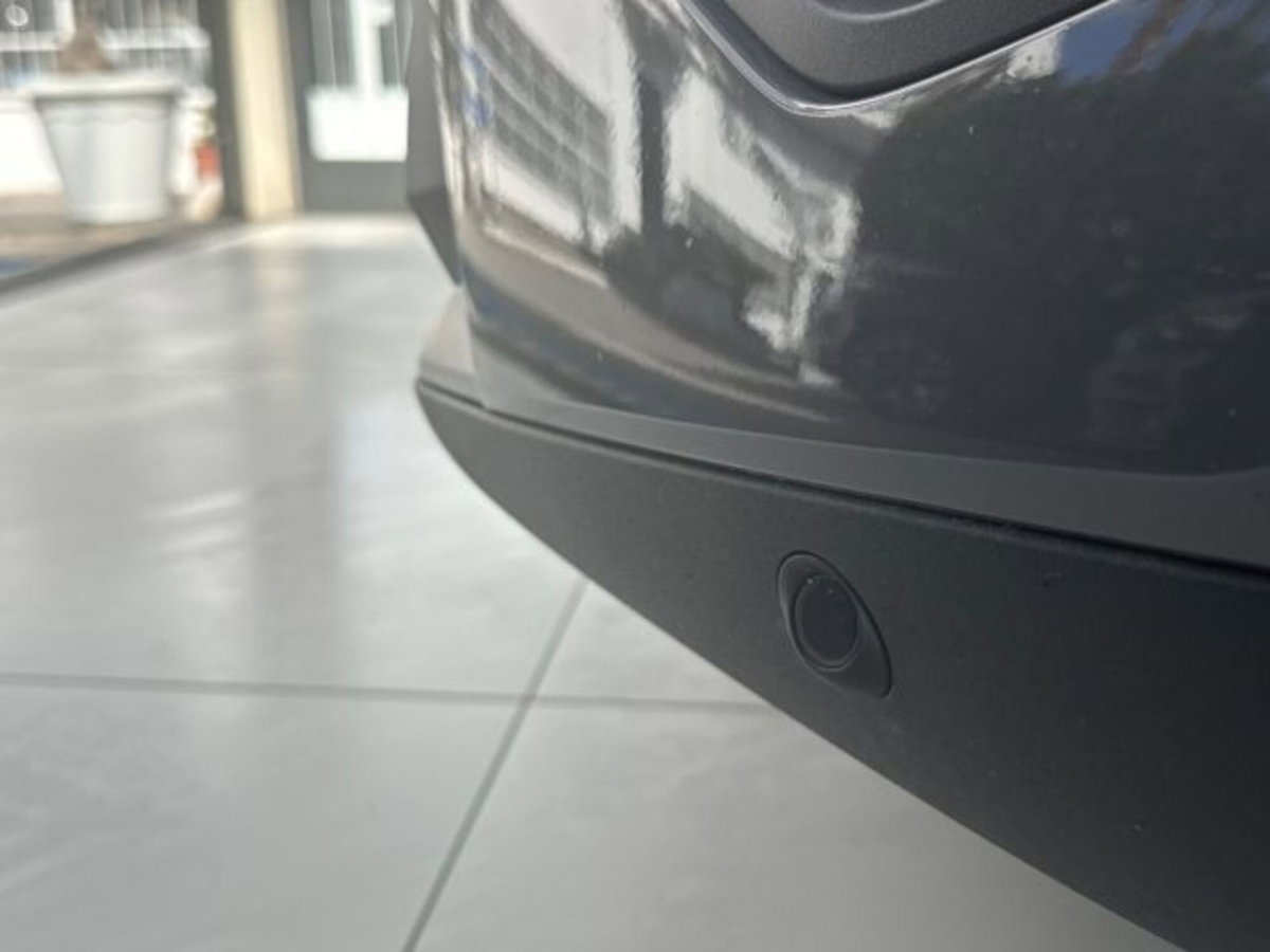 Peugeot 2008 PureTech 100 S&S Allure (4)