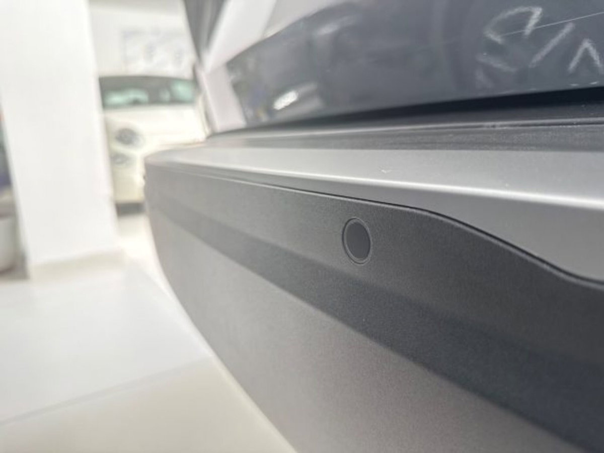 Peugeot 2008 PureTech 100 S&S Allure (9)
