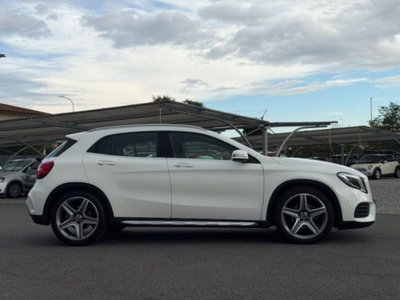Mercedes-Benz GLA SUV 200 d Automatic 4Matic Premium (4)
