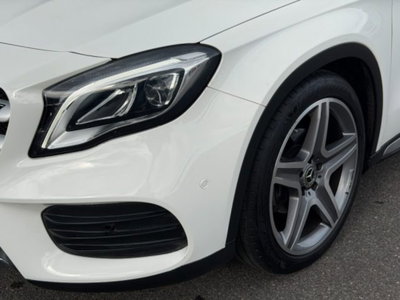 Mercedes-Benz GLA SUV 200 d Automatic 4Matic Premium (5)