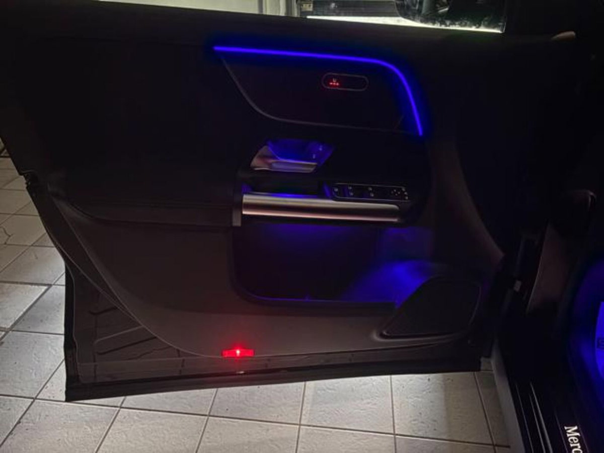 Mercedes-Benz GLA SUV 180 d Automatic Premium (17)