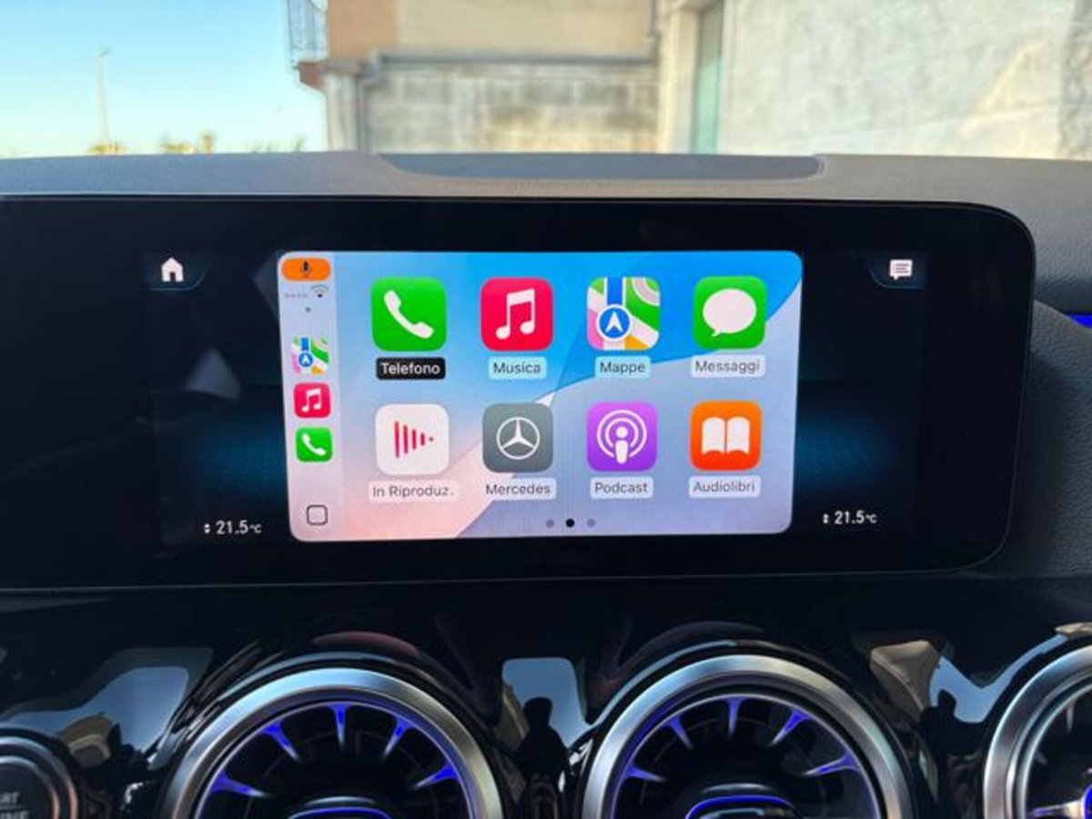 Mercedes-Benz GLA SUV 180 d Automatic Premium (20)