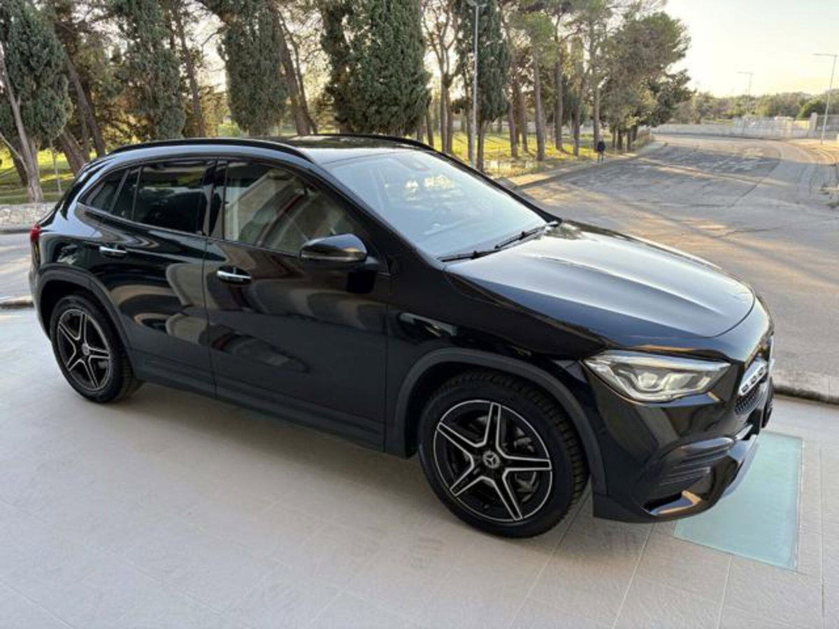 Mercedes-Benz GLA SUV 180 d Automatic Premium (3)