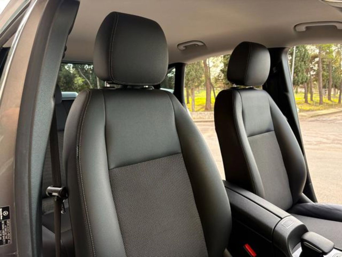 Mercedes-Benz GLA SUV 180 d Business Extra auto (10)