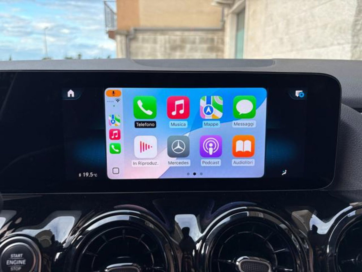 Mercedes-Benz GLA SUV 180 d Business Extra auto (15)