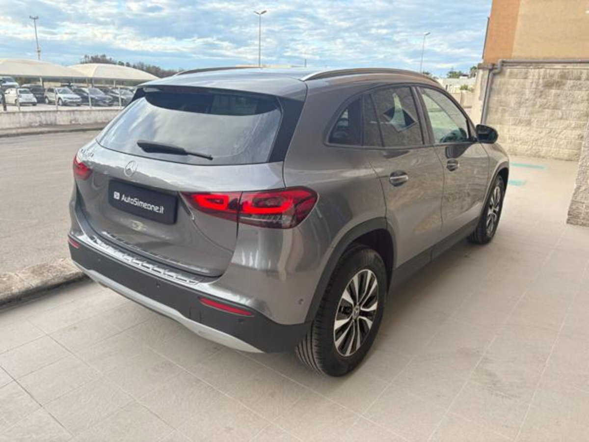 Mercedes-Benz GLA SUV 180 d Business Extra auto (5)