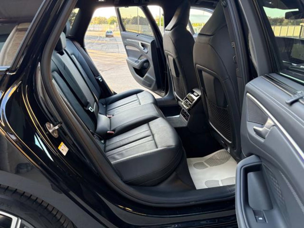 Audi A6 Avant 40 2.0 TDI quattro ultra S tronic Business (12)