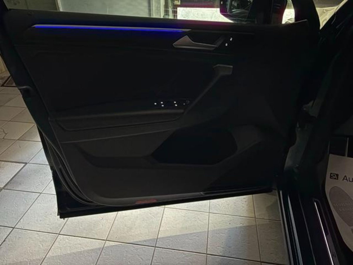 Volkswagen Tiguan 2.0 TDI 150 CV SCR DSG 4MOTION R-Line (16)