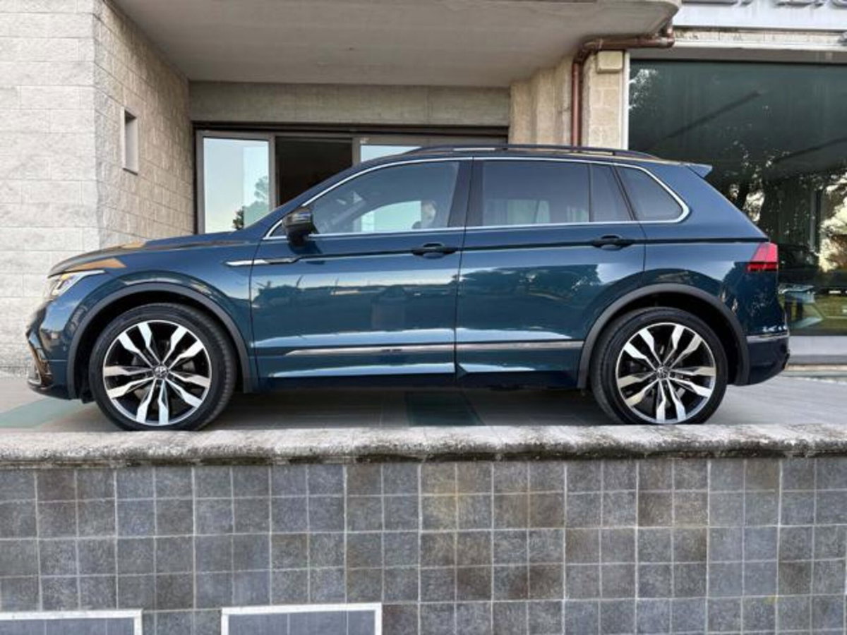 Volkswagen Tiguan 2.0 TDI 150 CV SCR DSG 4MOTION R-Line (8)