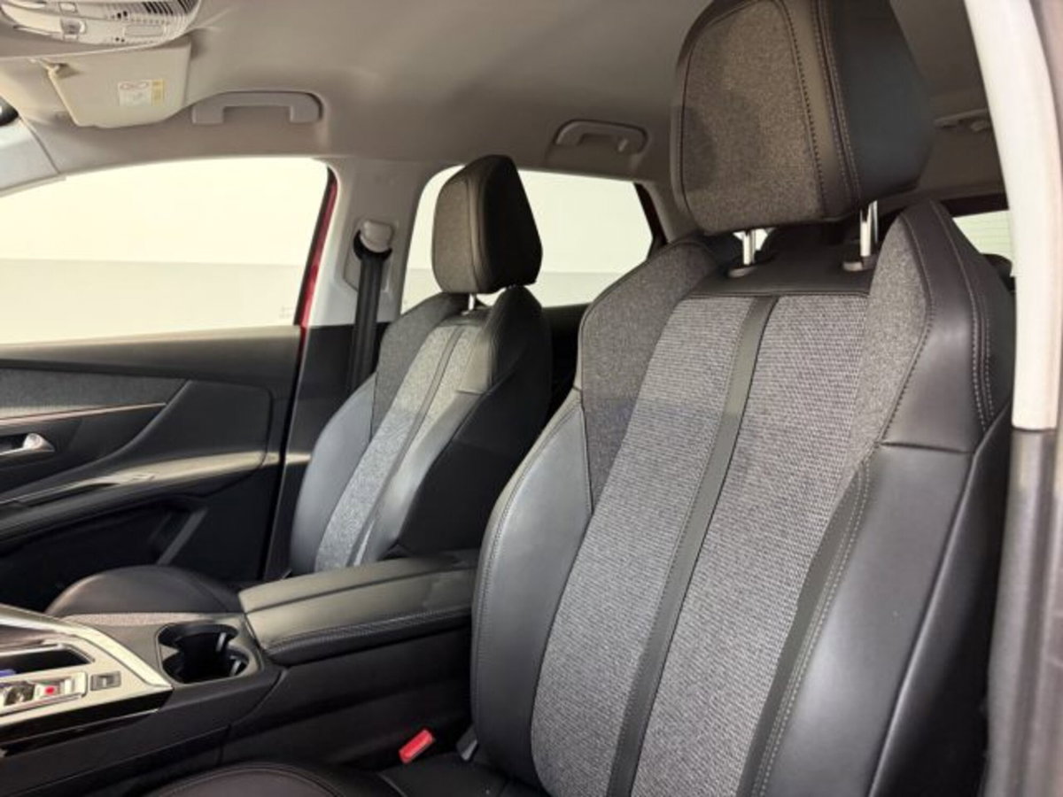 Peugeot 3008 PureTech Turbo 130 S&S EAT8 Allure (10)