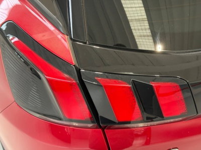 Peugeot 3008 PureTech Turbo 130 S&S EAT8 Allure (15)