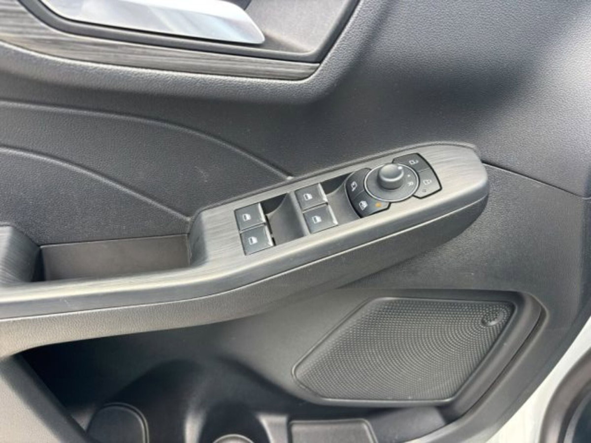 Ford Kuga 1.5 ecoboost Titanium 2wd 150cv (12)