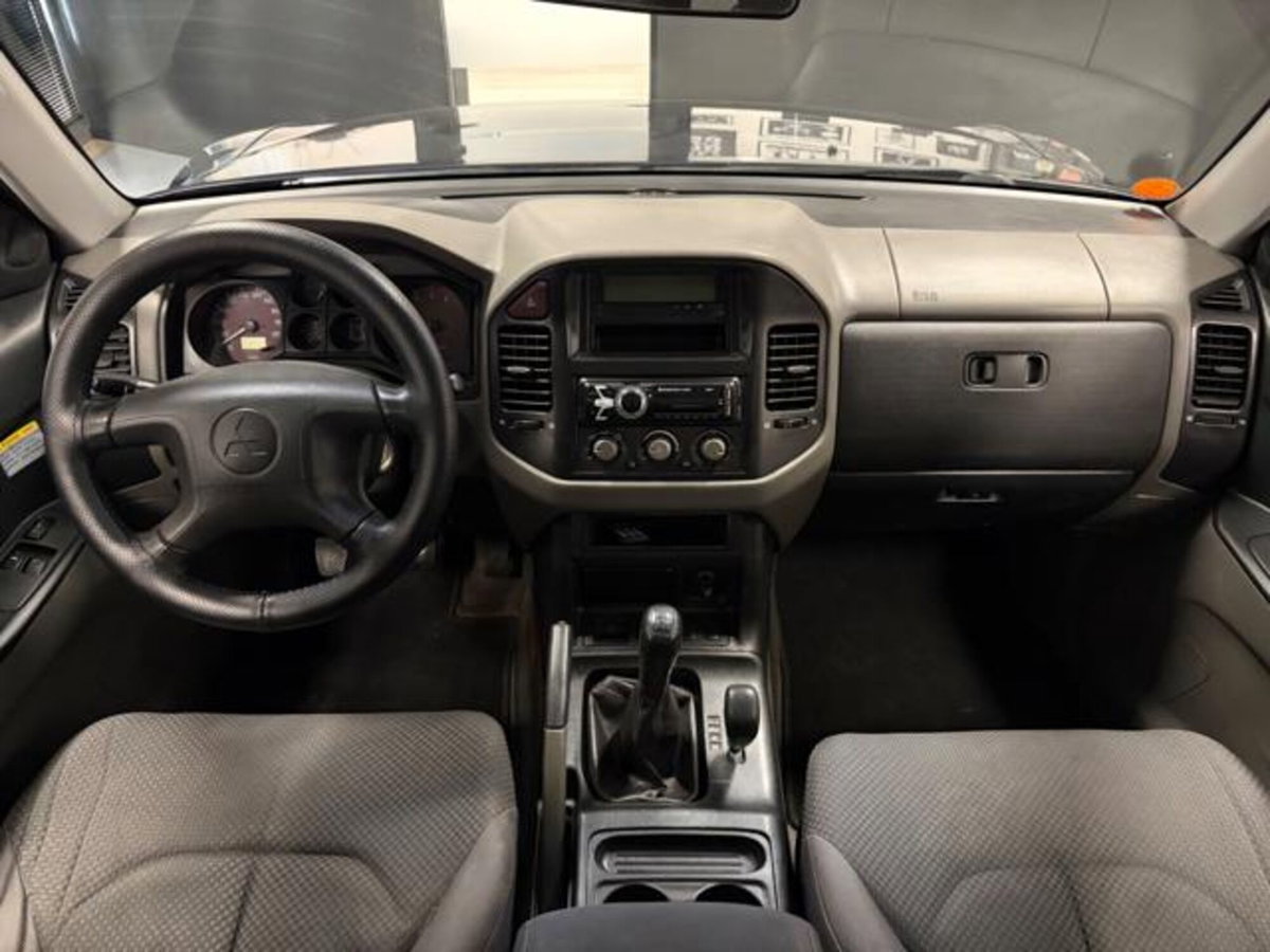 Mitsubishi Pajero 2.5 TDI 3p. GL Autocarro (12)