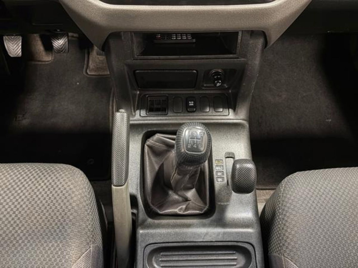 Mitsubishi Pajero 2.5 TDI 3p. GL Autocarro (14)