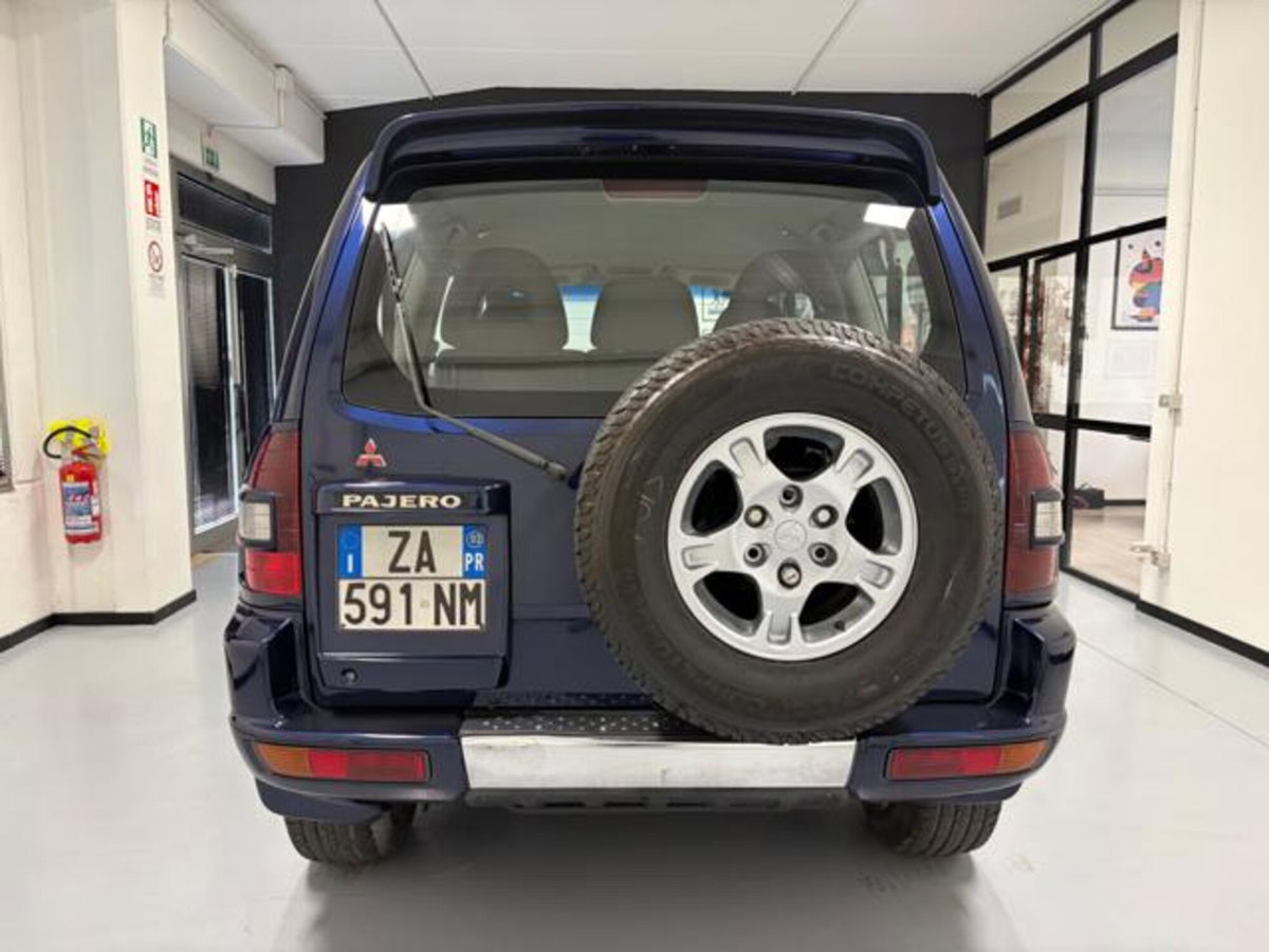 Mitsubishi Pajero 2.5 TDI 3p. GL Autocarro (5)