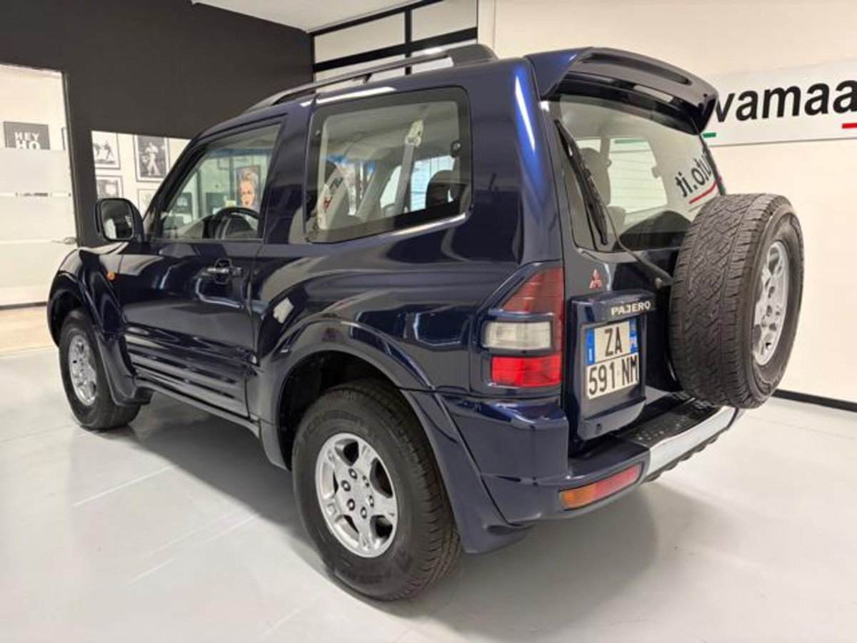 Mitsubishi Pajero 2.5 TDI 3p. GL Autocarro (6)