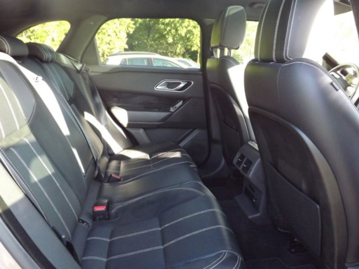 Land Rover Range Rover Velar 2.0D I4 240 CV (14)