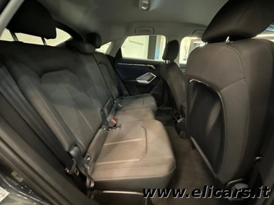 Audi Q3 35 2.0 tdi Identity Black s-tronic (16)