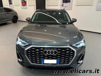 Audi Q3 35 2.0 tdi Identity Black s-tronic (2)