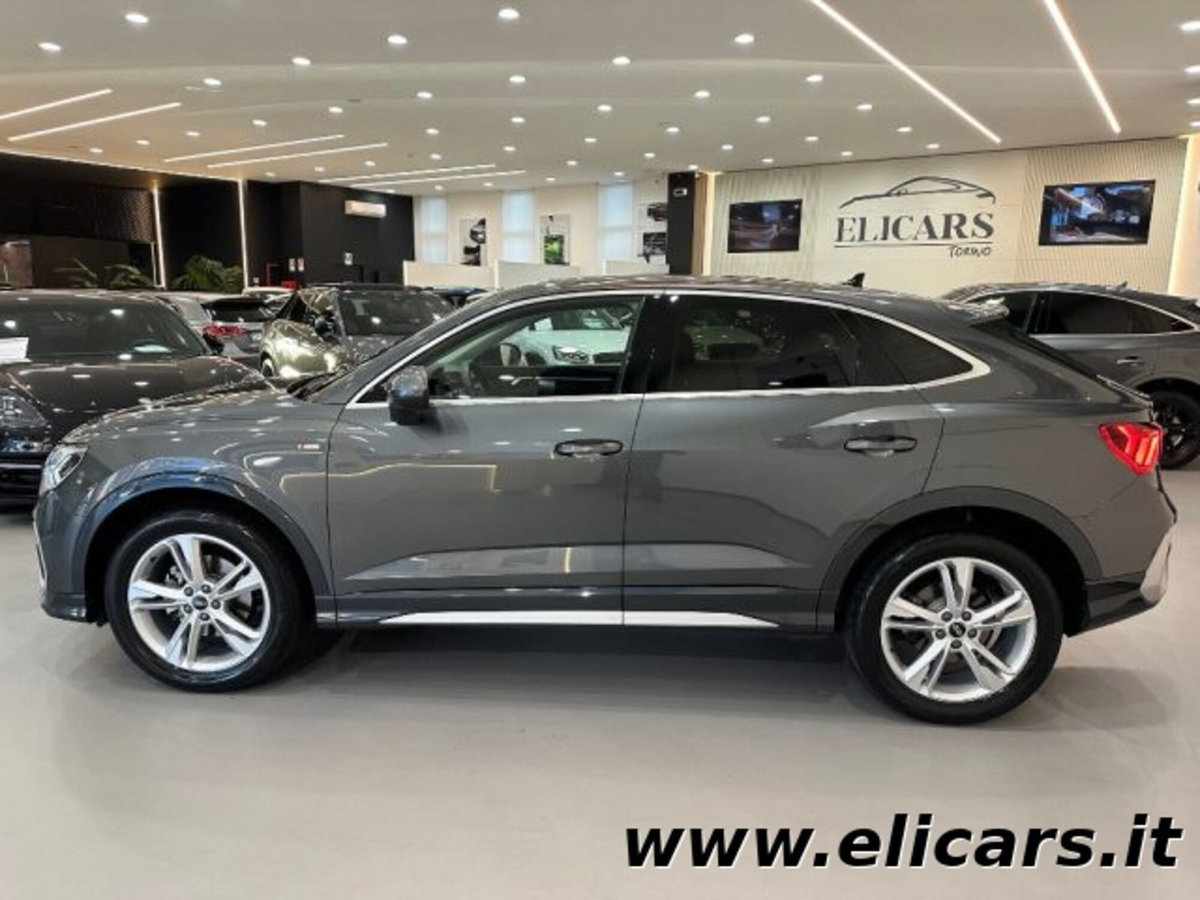 Audi Q3 35 2.0 tdi Identity Black s-tronic (4)