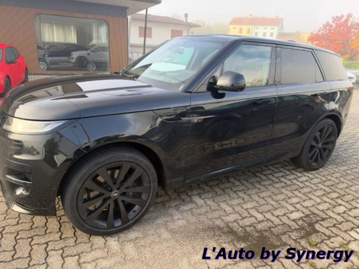 Land Rover Range Rover Sport 3.0D l6 249 CV HSE Dynamic Stealth (4)