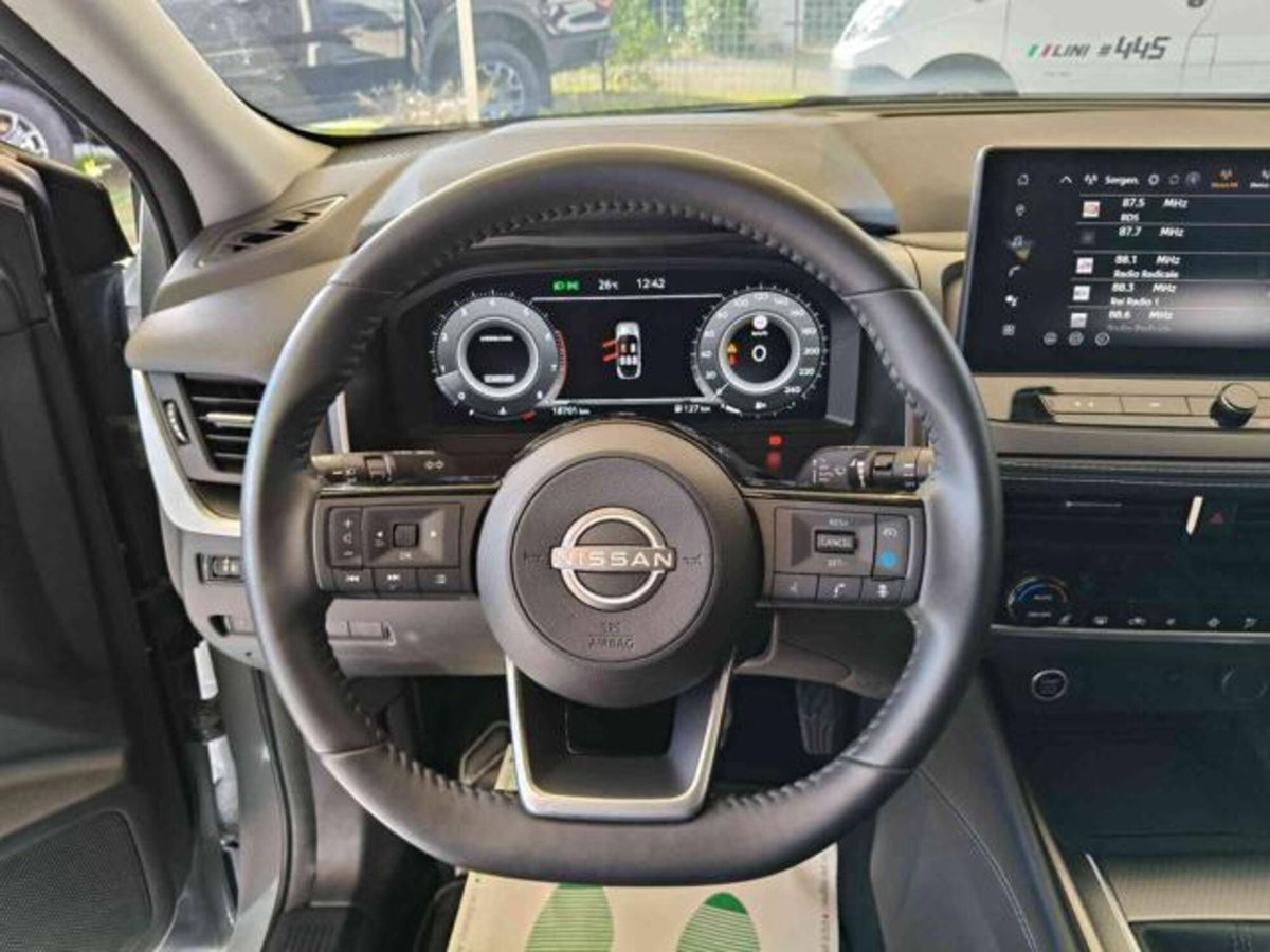 Nissan Qashqai 1.3 mhev N-Connecta 2wd 140cv (8)