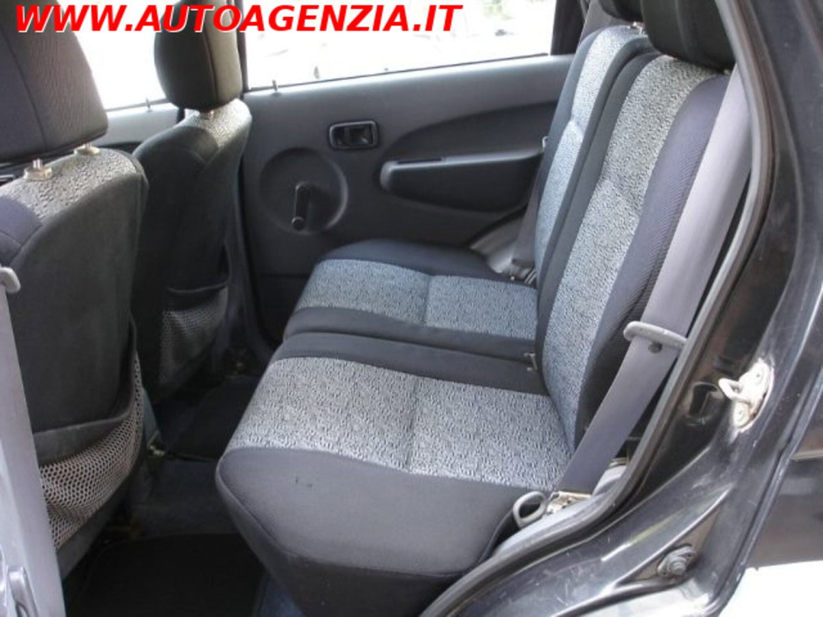 Daihatsu Terios 1.3i 16V cat 4WD SX (9)