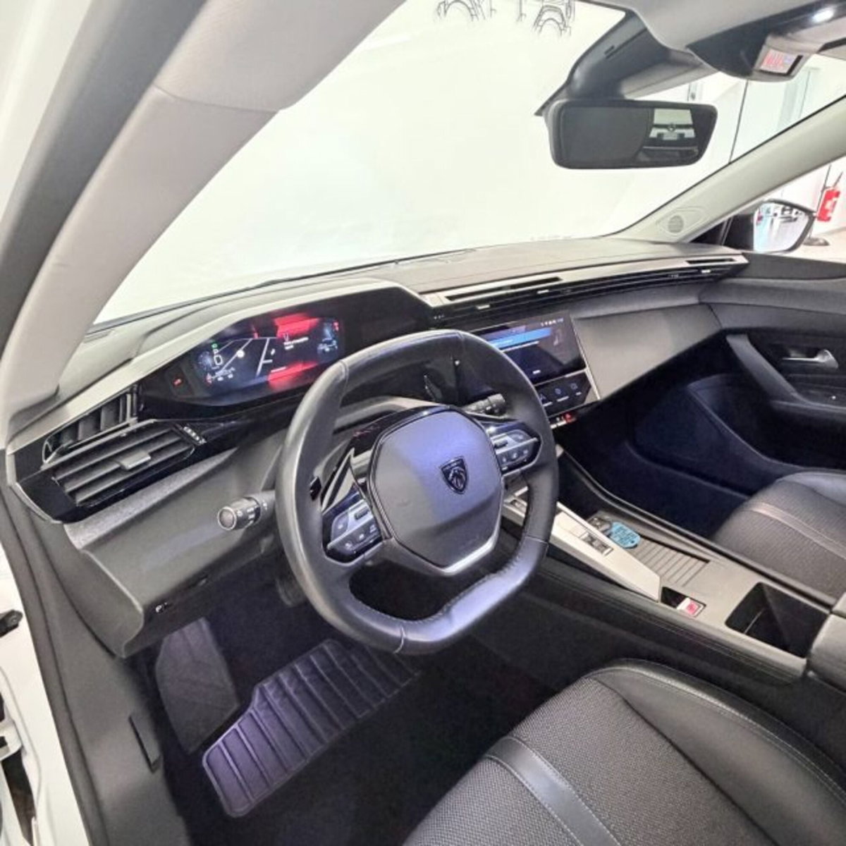 Peugeot 308 BlueHDi 130 S&S EAT8 Allure Pack (10)