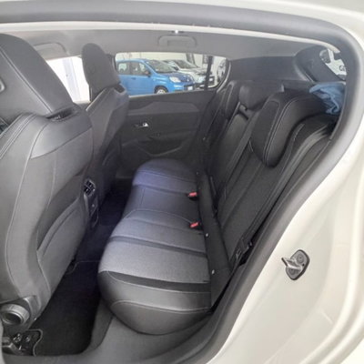 Peugeot 308 BlueHDi 130 S&S EAT8 Allure Pack (14)