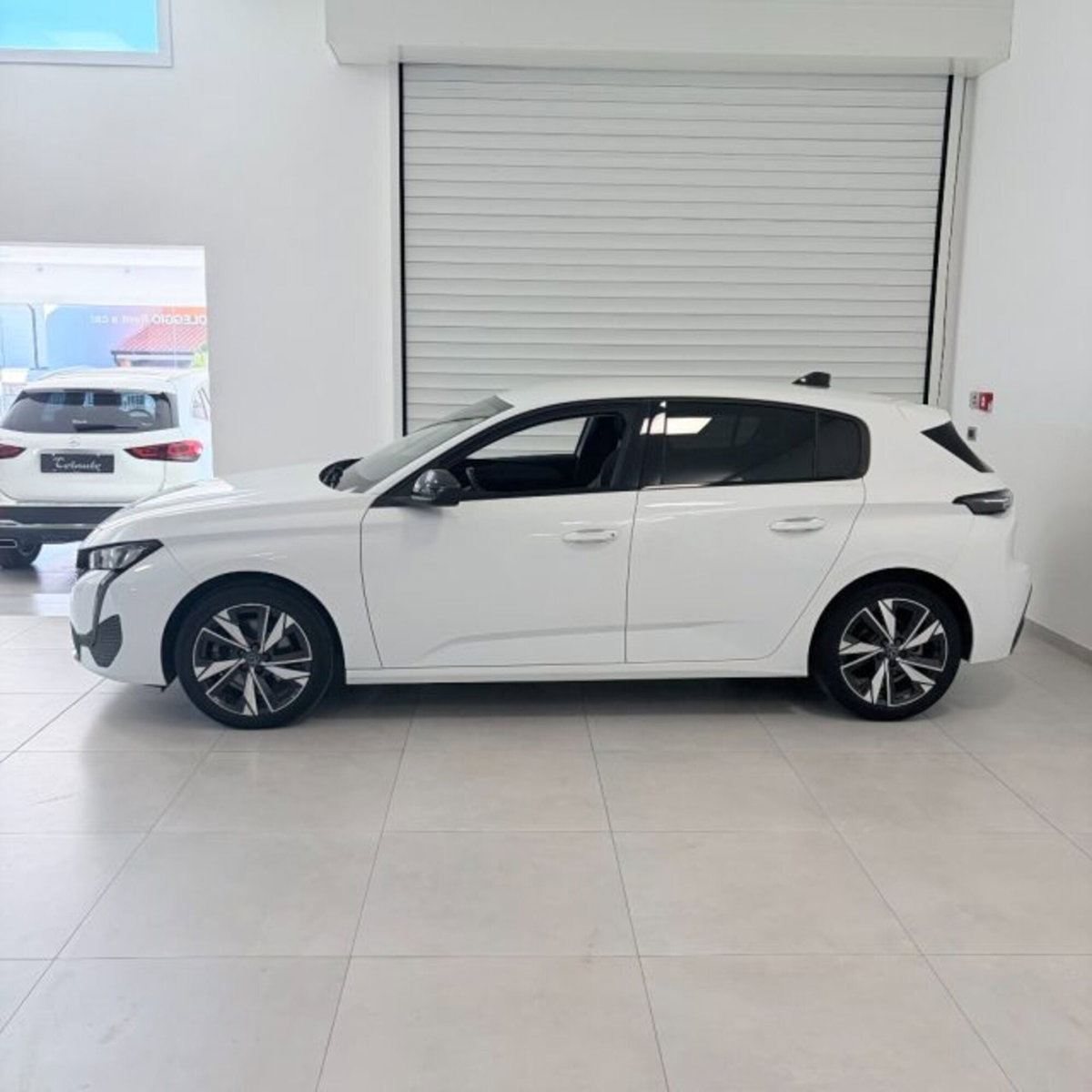 Peugeot 308 BlueHDi 130 S&S EAT8 Allure Pack (4)