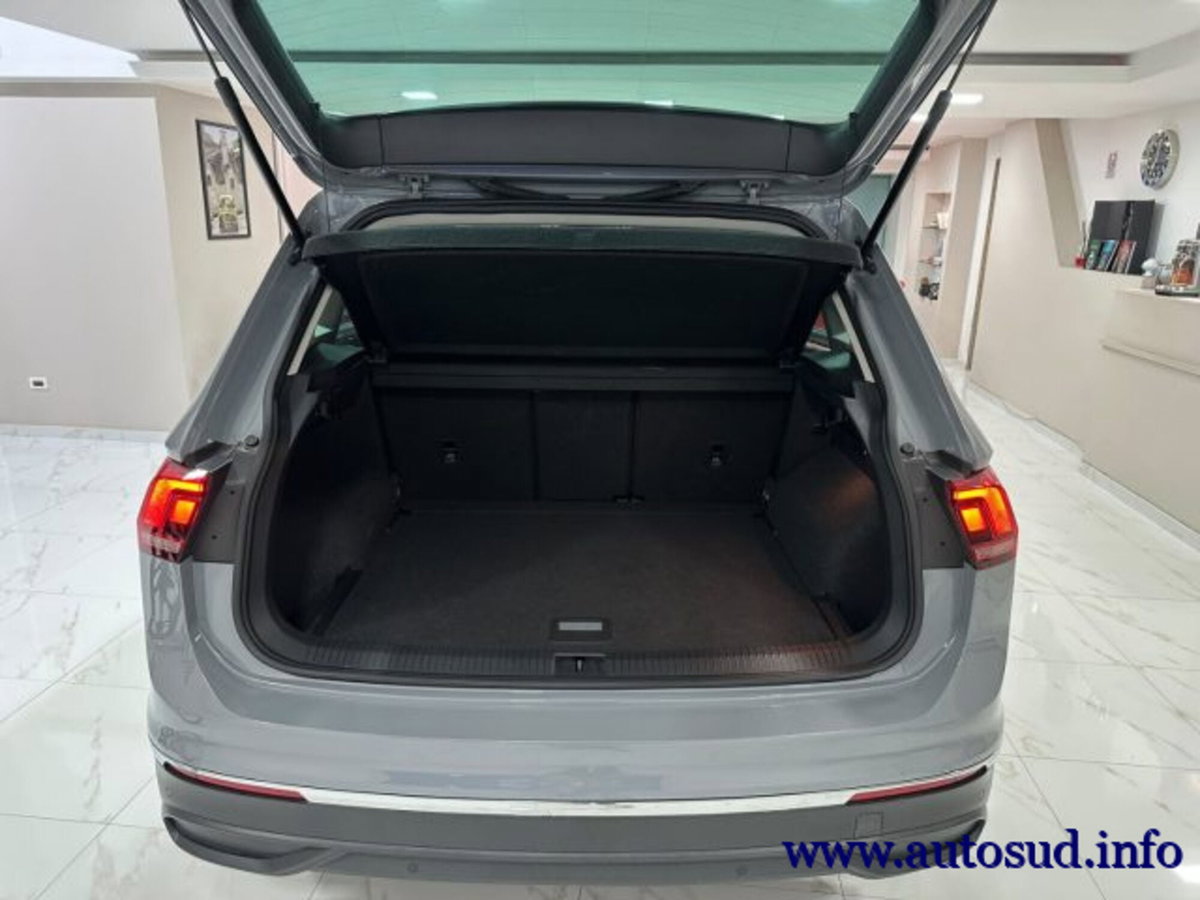 Volkswagen Tiguan 2.0 TDI SCR Life (19)