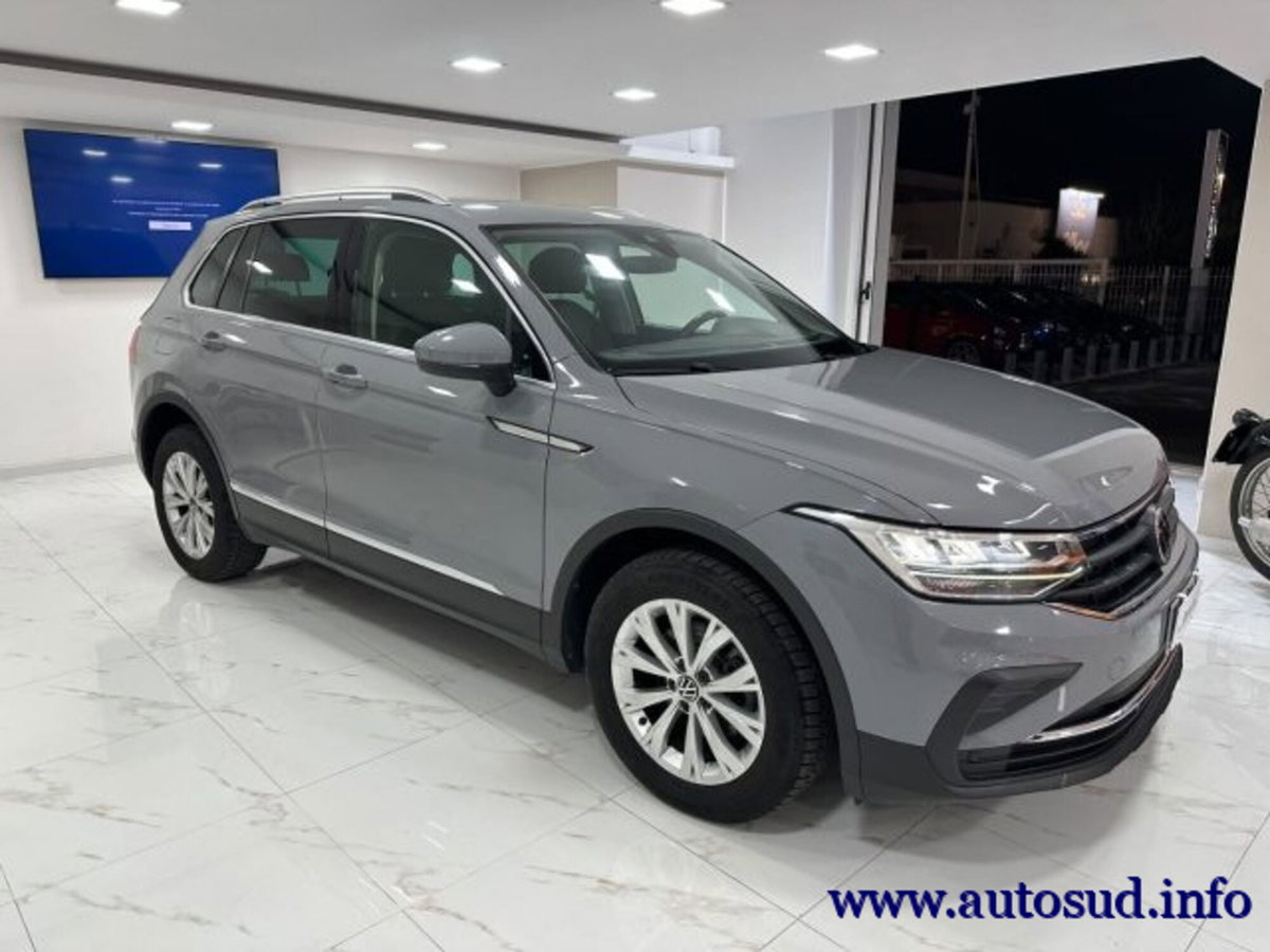 Volkswagen Tiguan 2.0 TDI SCR Life (9)
