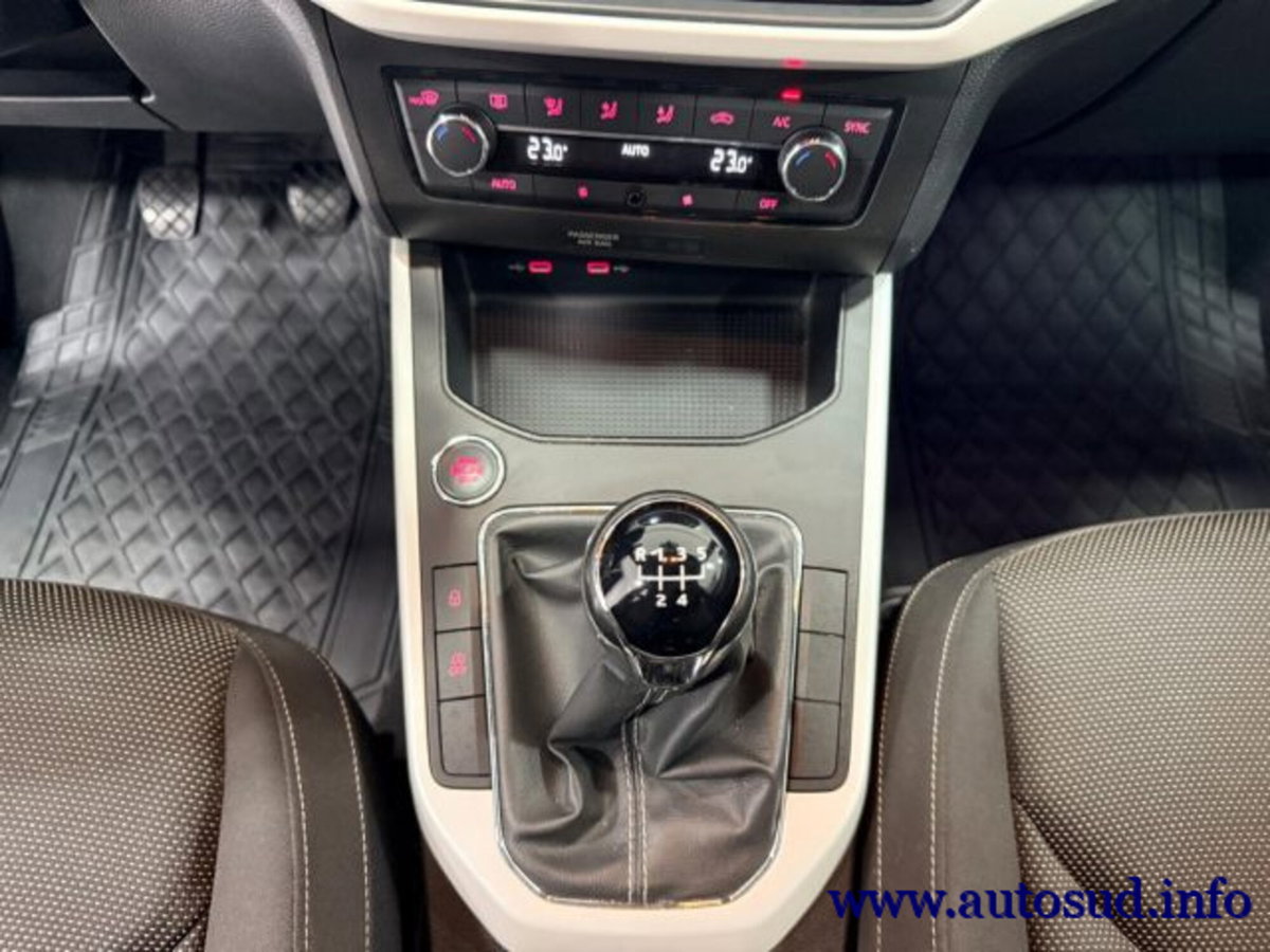 SEAT Arona 1.0 EcoTSI 110 CV DSG XCELLENCE (13)