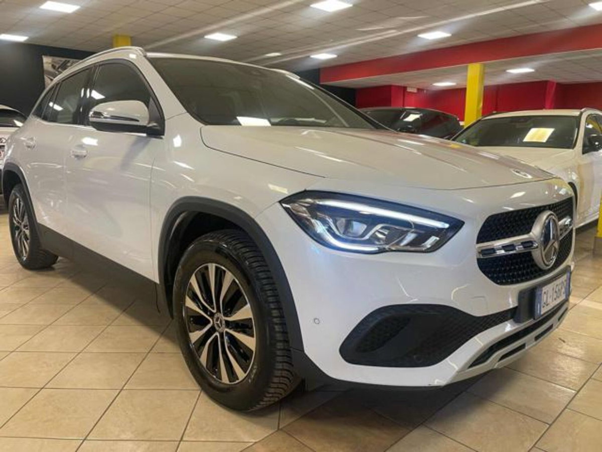 Mercedes-Benz GLA SUV 250 Premium