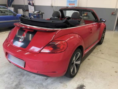 Volkswagen Maggiolino Cabrio 1.4 TSI Sport BlueMotion Technology (5)