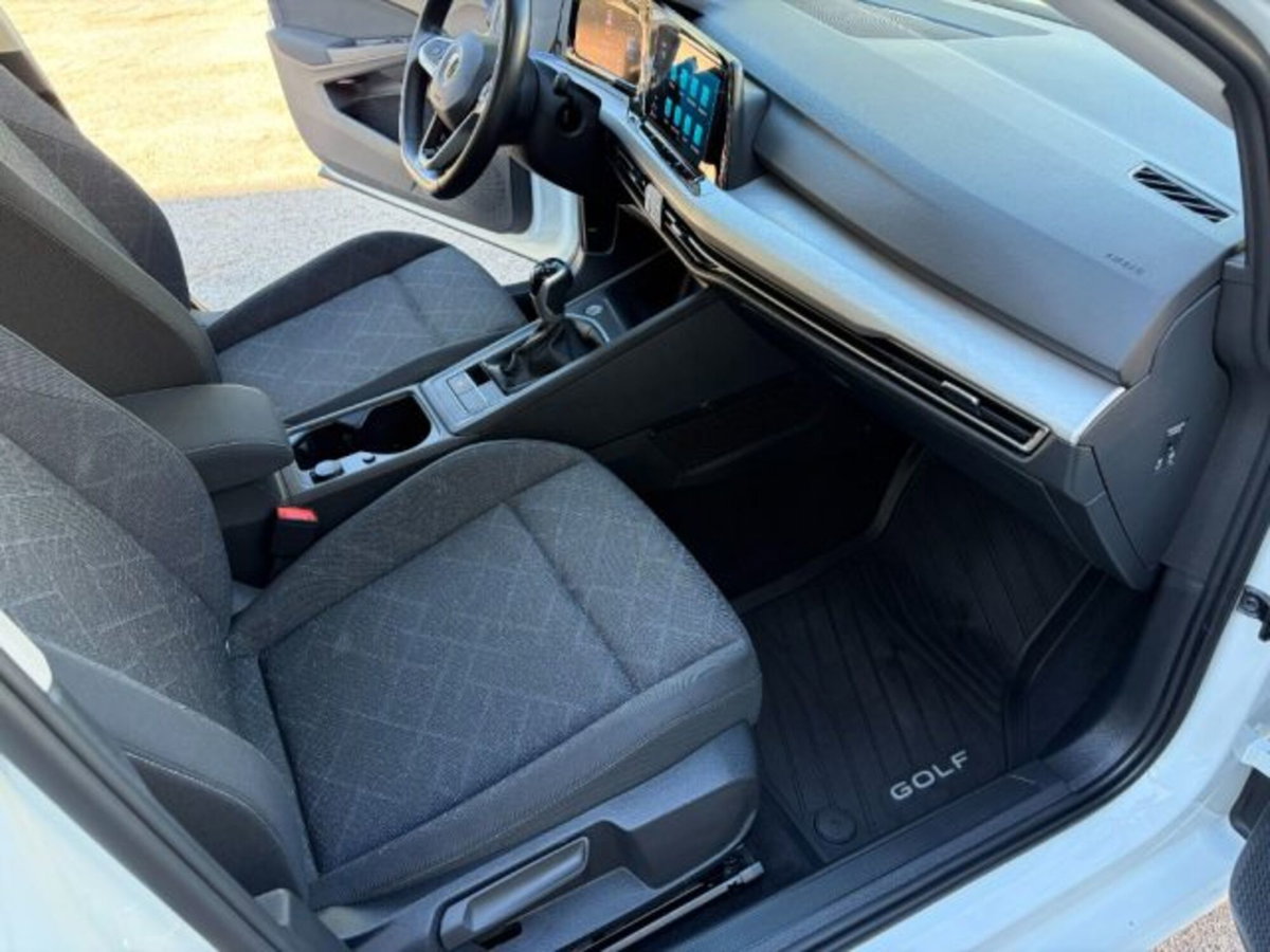 Volkswagen Golf 1.5 TGI Life (15)