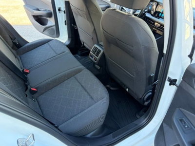 Volkswagen Golf 1.5 TGI Life (16)