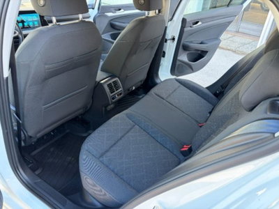 Volkswagen Golf 1.5 TGI Life (17)