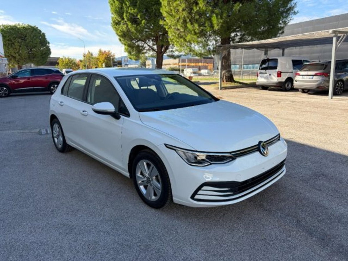 Volkswagen Golf 1.5 TGI Life (3)