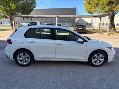 Volkswagen Golf 1.5 TGI Life (4)