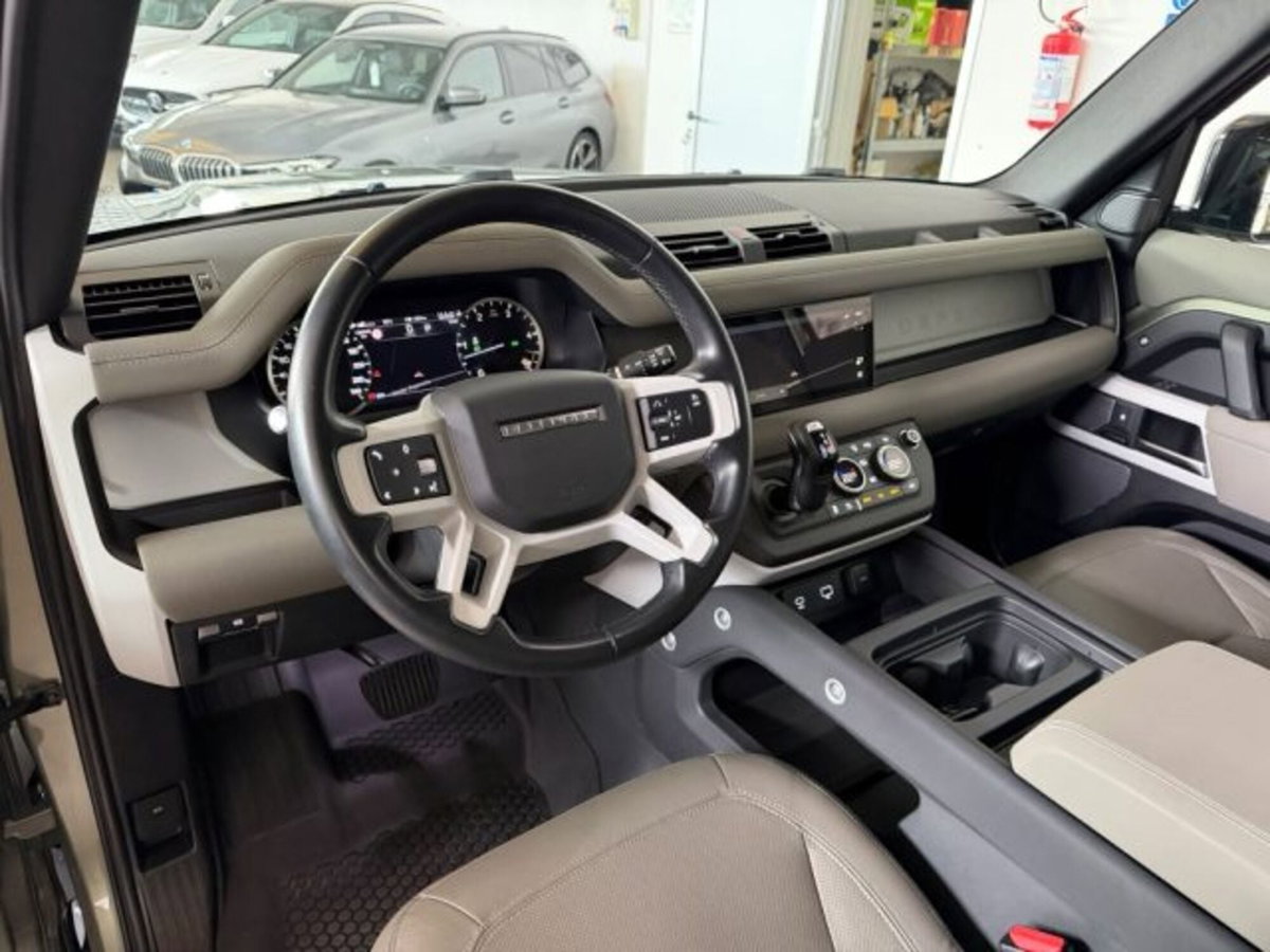 Land Rover Defender 90 3.0D I6 200 CV AWD Auto S (10)