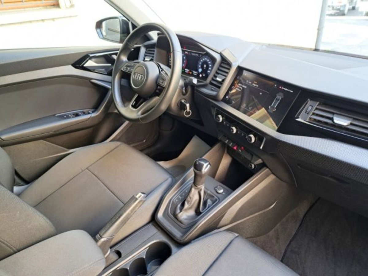 Audi A1 allstreet allstreet 30 TFSI S tronic Identity Contrast (9)