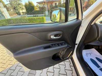 Jeep Renegade 1.3 T4 190CV PHEV 4xe AT6 Limited (11)
