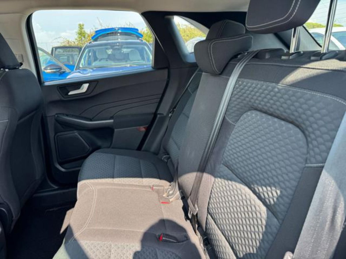 Ford Kuga 2.5 Full Hybrid 190 CV CVT AWD ST-Line Design (13)
