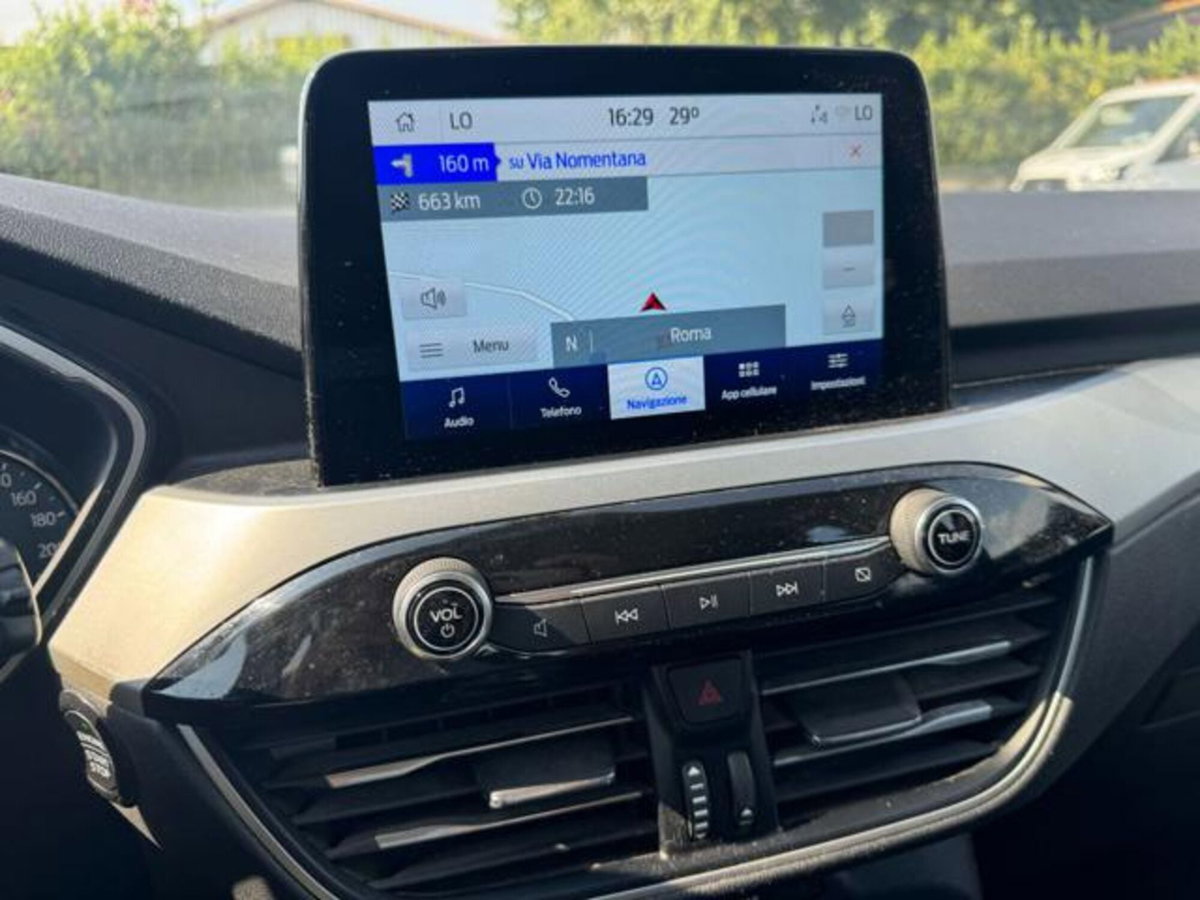 Ford Kuga 2.5 Full Hybrid 190 CV CVT AWD ST-Line Design (9)