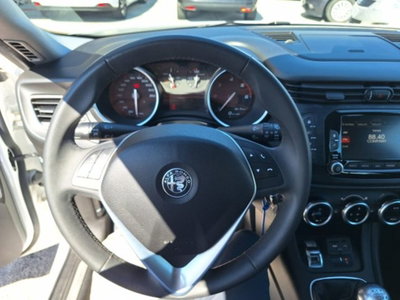 Alfa Romeo Giulietta 1.6 JTDm Super 120cv (14)