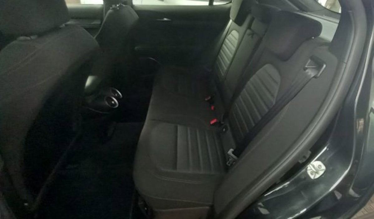 Alfa Romeo Stelvio Stelvio 2.2 Turbodiesel 160 CV AT8 RWD Super Business (8)