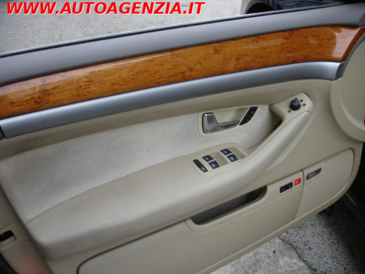 Audi A8 3.0 V6 TDI F.AP. quattro tiptronic (14)