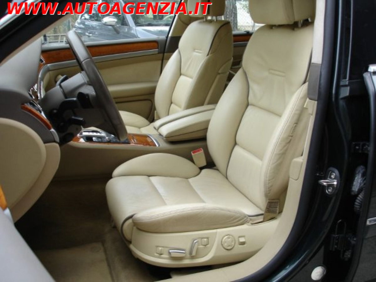 Audi A8 3.0 V6 TDI F.AP. quattro tiptronic (8)