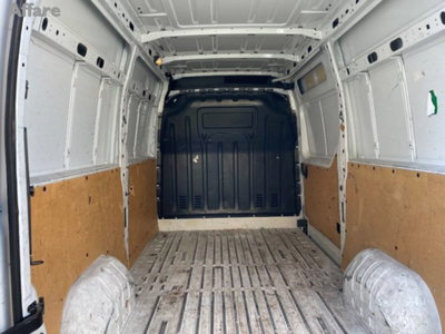 Nissan Interstar Furgone 35 2.3 dCi 135CV PL-TA Acenta Furgone (9)